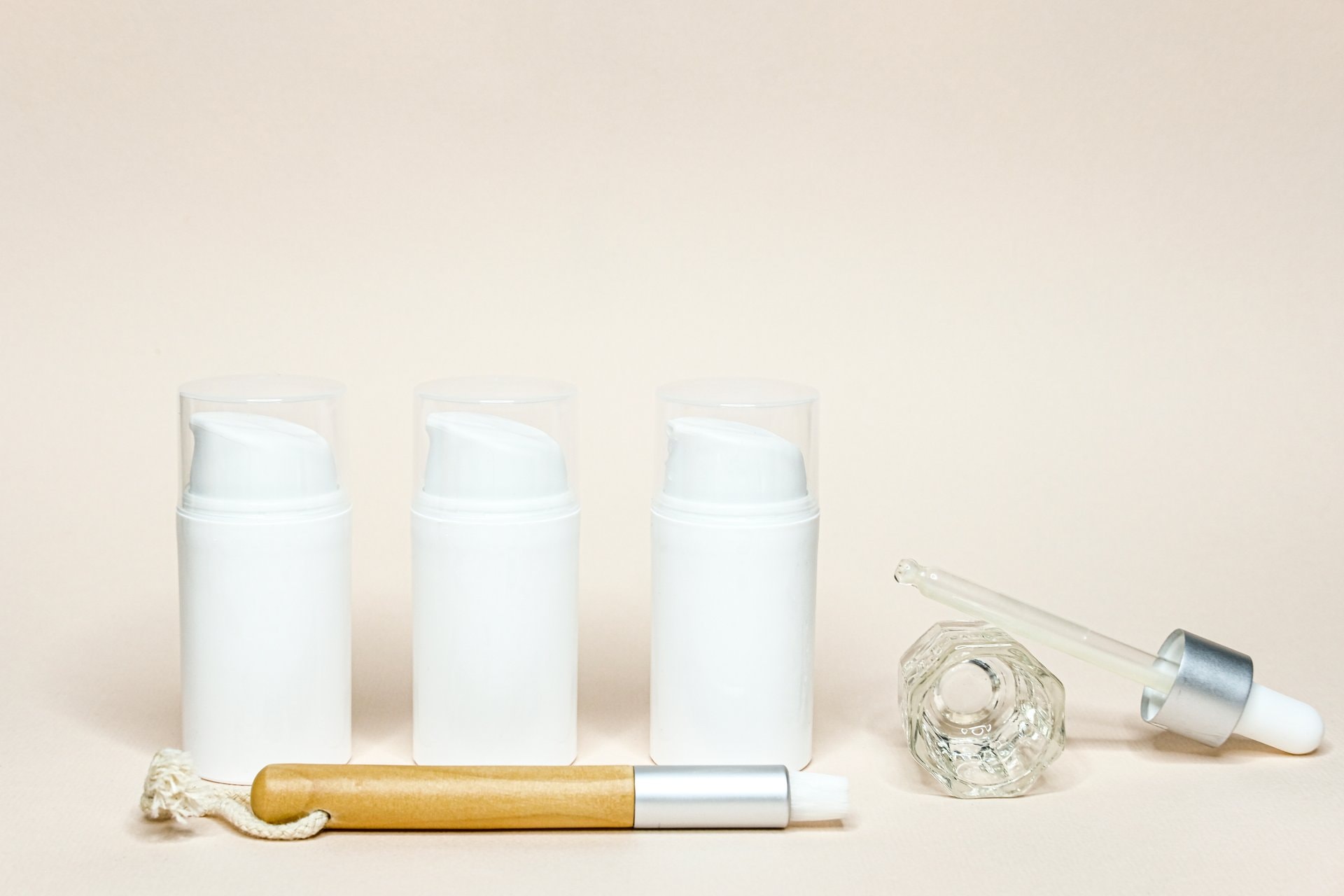 Drogerijski vs. luxury skincare: isti sastojci, različita cijena?