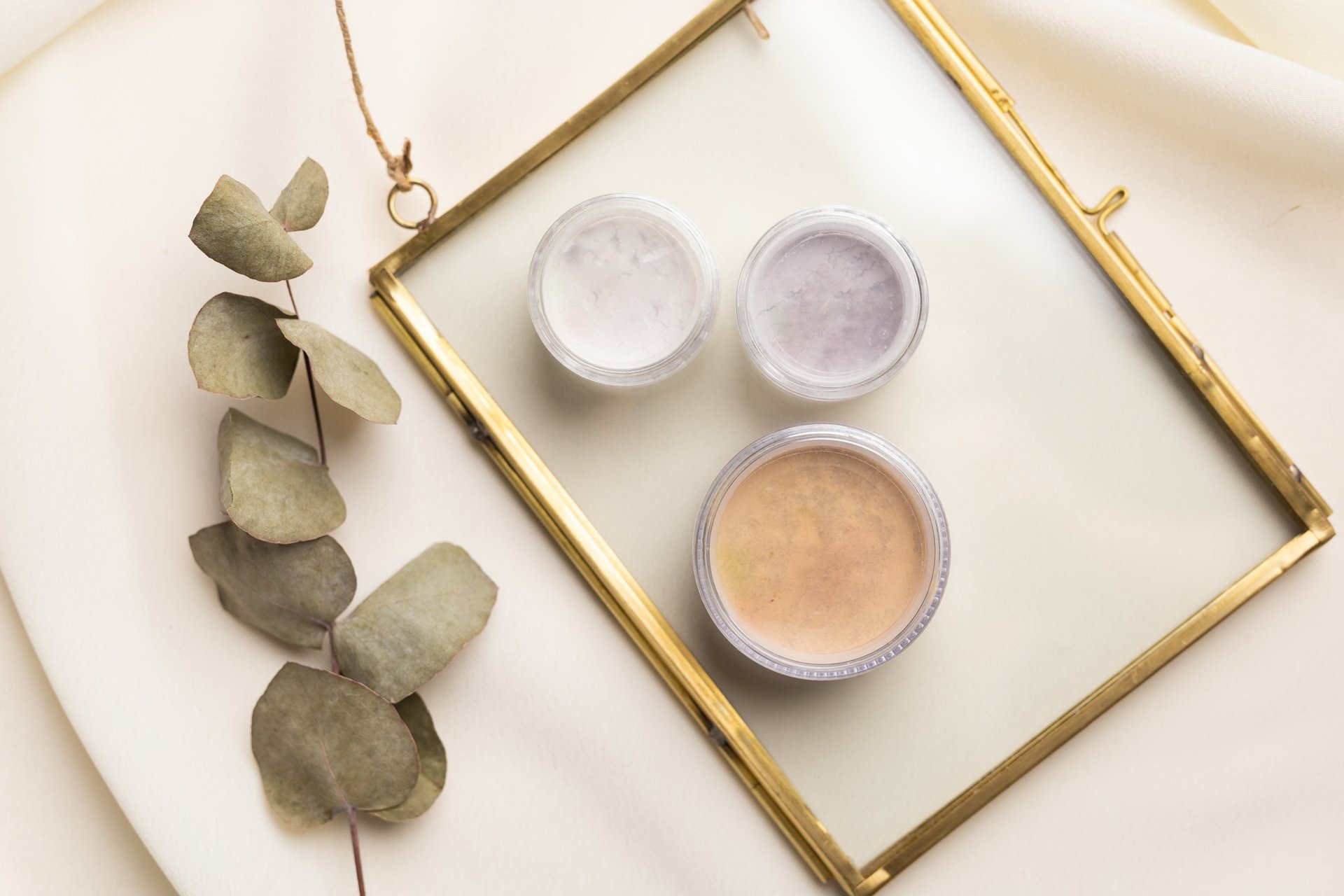 Najbolje kreme za područje oko očiju: test 10 proizvoda