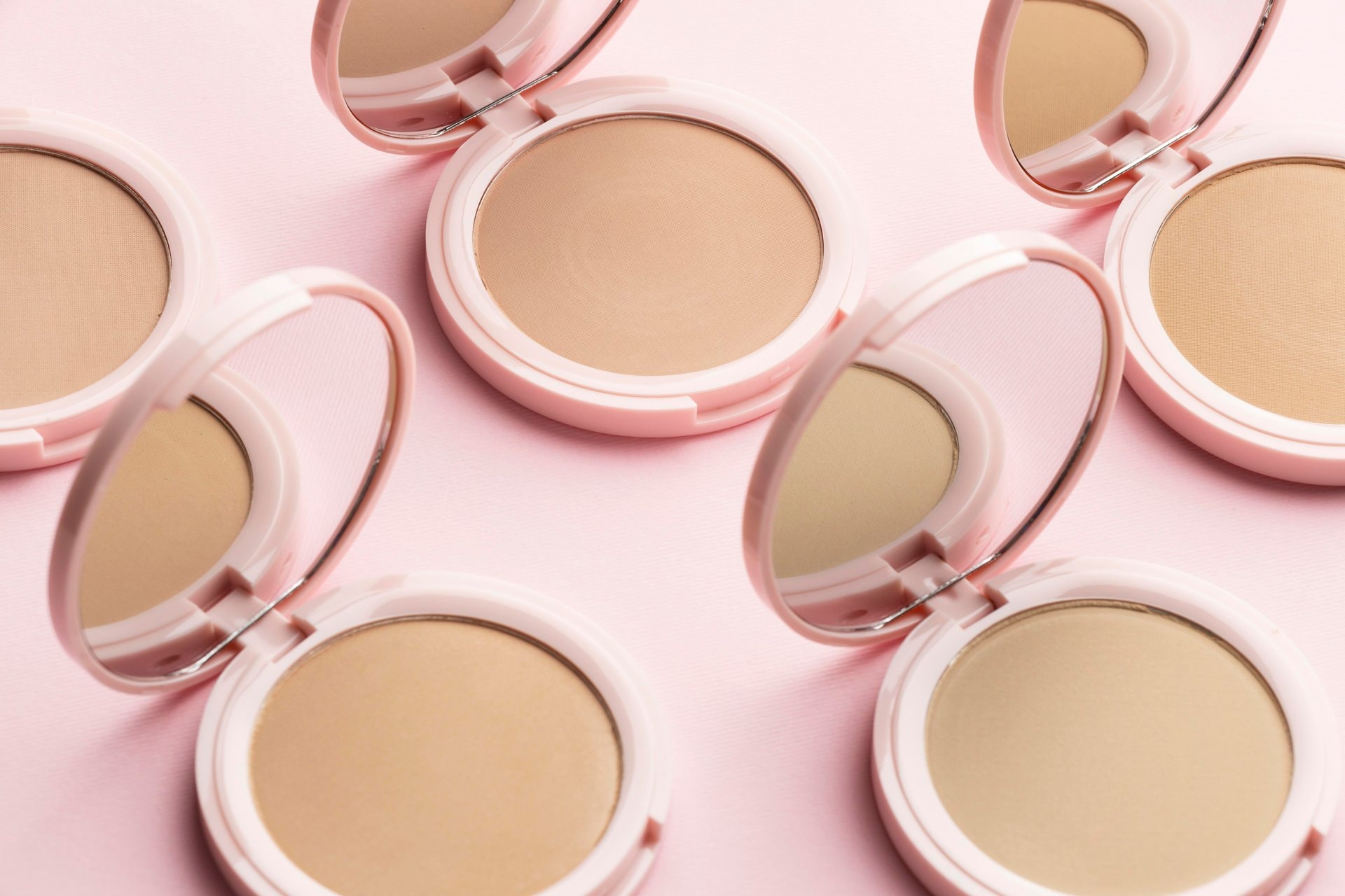 Cream vs powder blush: koji je bolji za vaš tip kože?