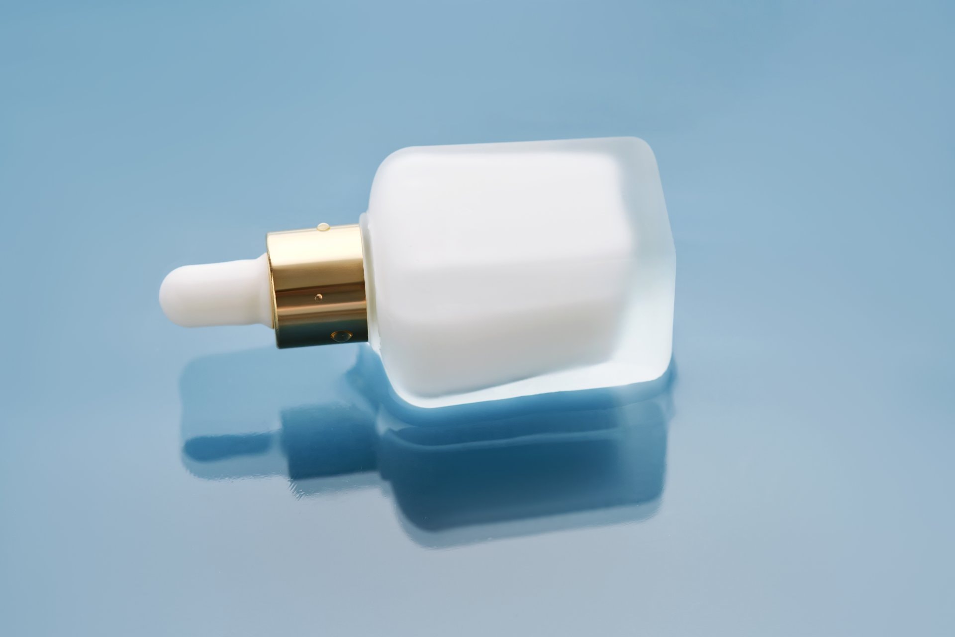 Polyglutaminska kiselina: novi hidratant jači od hijalurona?